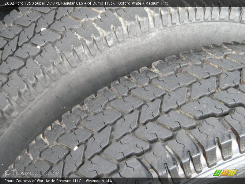 Oxford White / Medium Flint 2002 Ford F350 Super Duty XL Regular Cab 4x4 Dump Truck