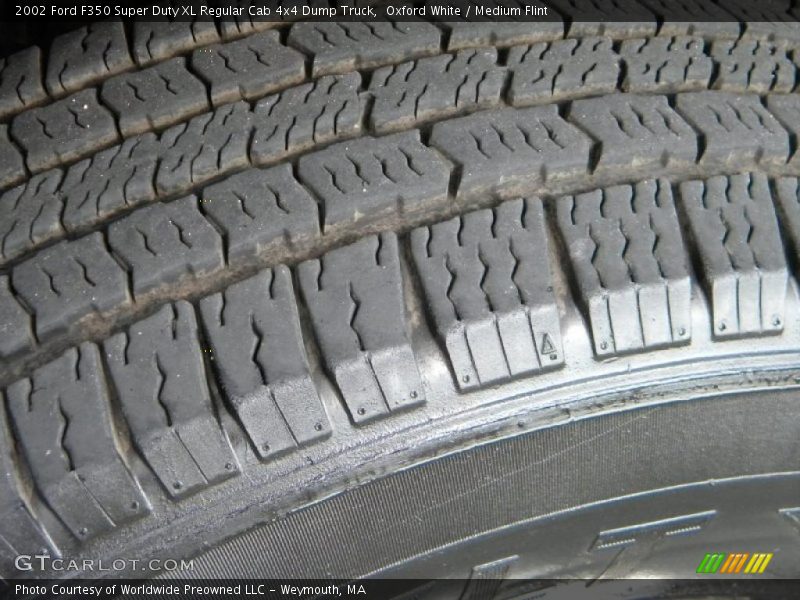Oxford White / Medium Flint 2002 Ford F350 Super Duty XL Regular Cab 4x4 Dump Truck