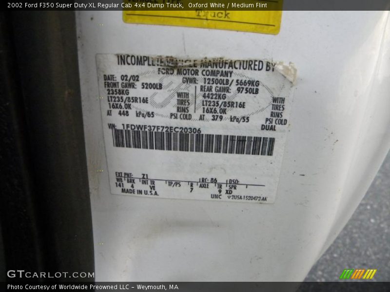 Oxford White / Medium Flint 2002 Ford F350 Super Duty XL Regular Cab 4x4 Dump Truck
