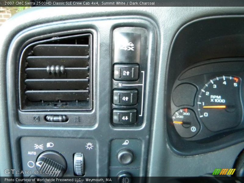 Summit White / Dark Charcoal 2007 GMC Sierra 2500HD Classic SLE Crew Cab 4x4
