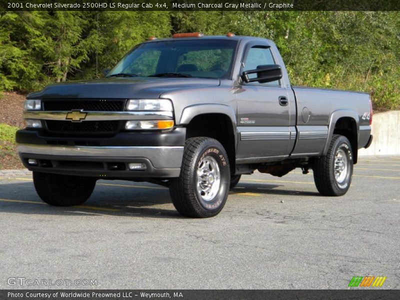 Front 3/4 View of 2001 Silverado 2500HD LS Regular Cab 4x4