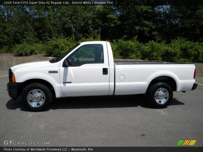 Oxford White / Medium Flint 2006 Ford F350 Super Duty XL Regular Cab