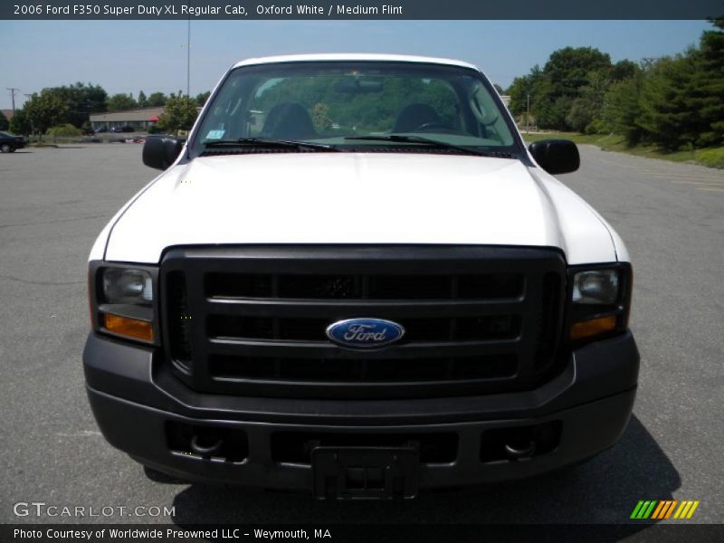 Oxford White / Medium Flint 2006 Ford F350 Super Duty XL Regular Cab