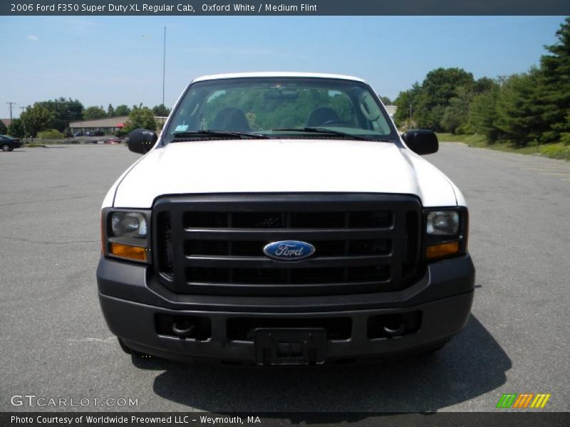 Oxford White / Medium Flint 2006 Ford F350 Super Duty XL Regular Cab