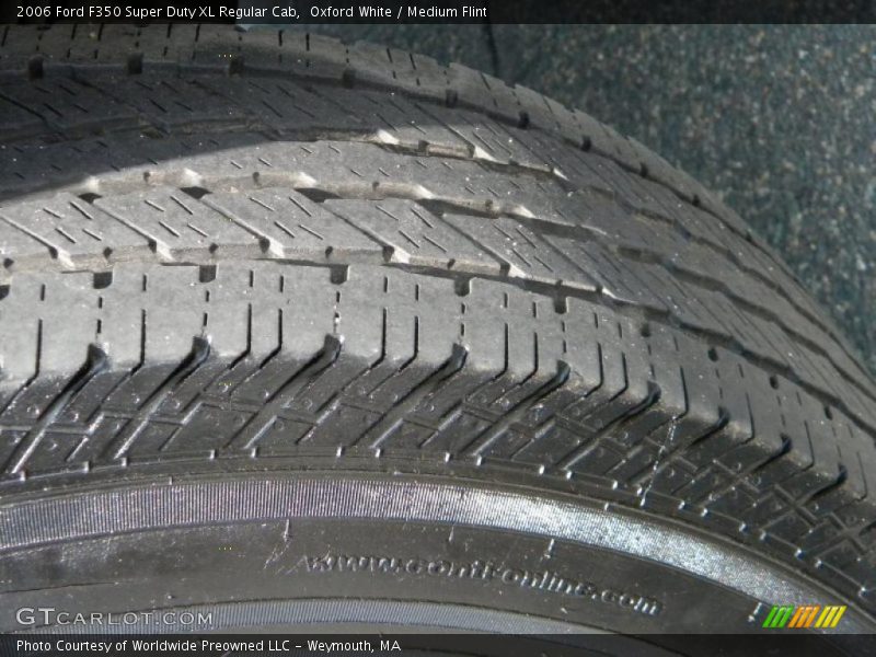 Oxford White / Medium Flint 2006 Ford F350 Super Duty XL Regular Cab
