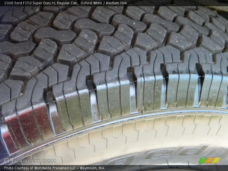 Oxford White / Medium Flint 2006 Ford F350 Super Duty XL Regular Cab