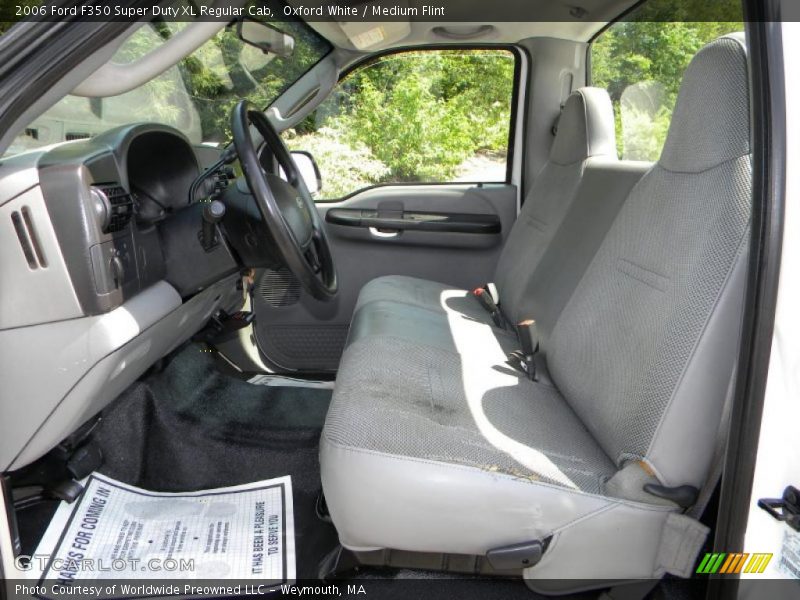 Oxford White / Medium Flint 2006 Ford F350 Super Duty XL Regular Cab