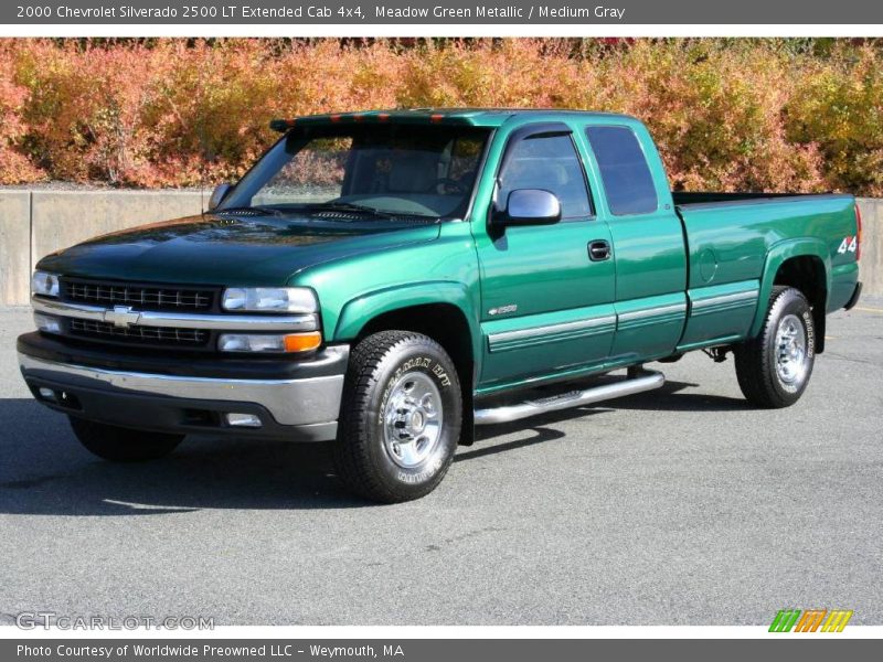Front 3/4 View of 2000 Silverado 2500 LT Extended Cab 4x4