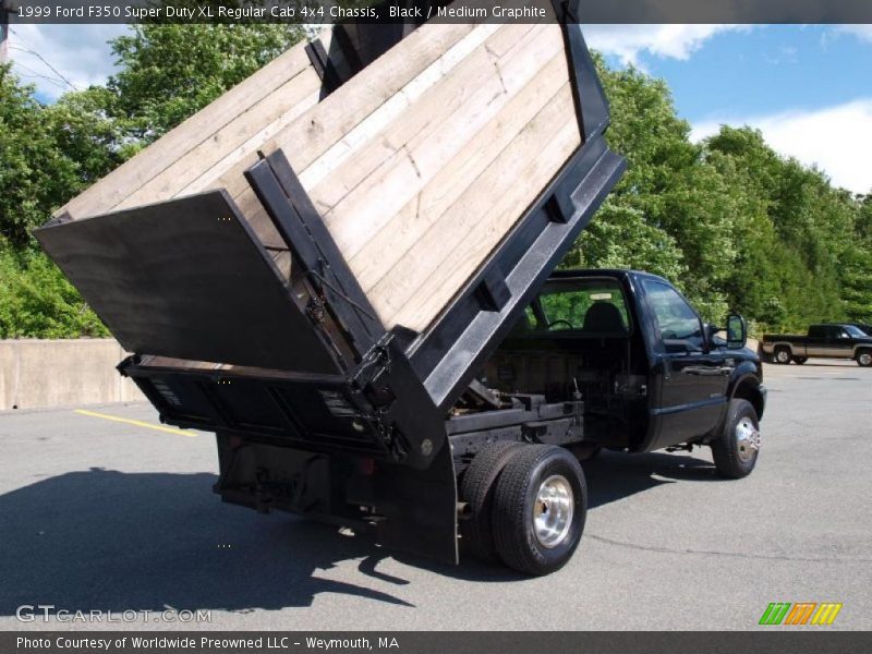 Black / Medium Graphite 1999 Ford F350 Super Duty XL Regular Cab 4x4 Chassis