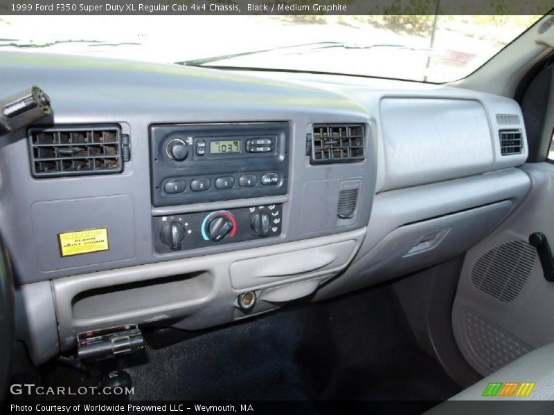 Black / Medium Graphite 1999 Ford F350 Super Duty XL Regular Cab 4x4 Chassis