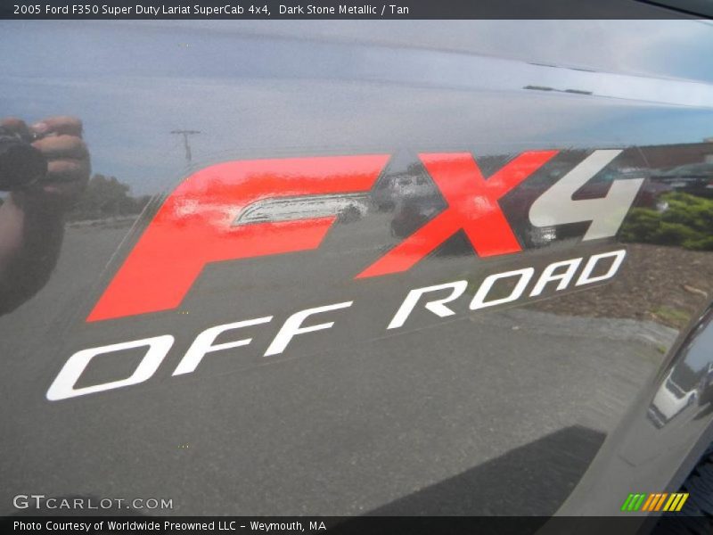  2005 F350 Super Duty Lariat SuperCab 4x4 Logo