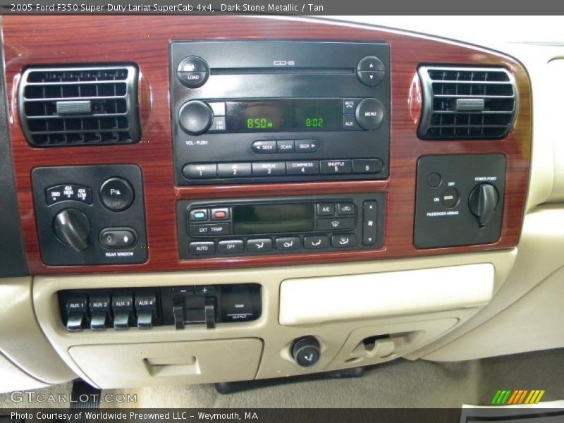 Controls of 2005 F350 Super Duty Lariat SuperCab 4x4
