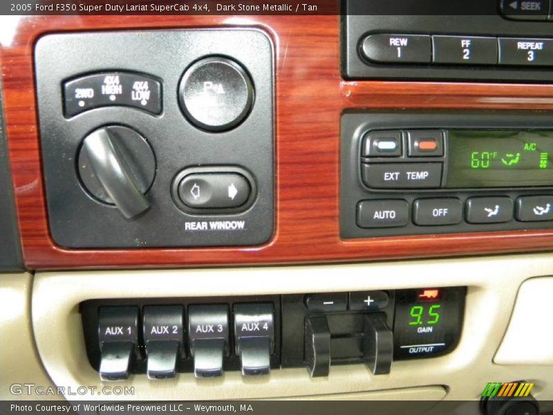 Controls of 2005 F350 Super Duty Lariat SuperCab 4x4