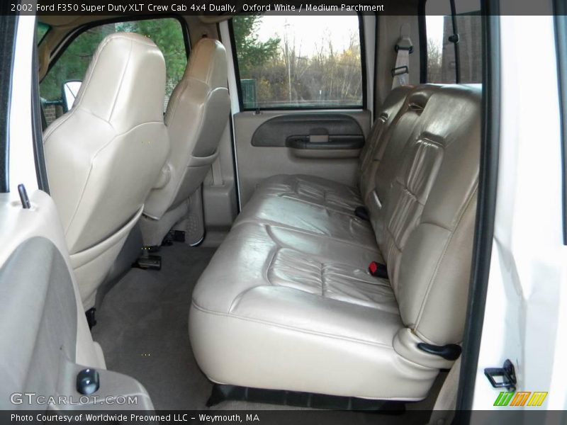 Oxford White / Medium Parchment 2002 Ford F350 Super Duty XLT Crew Cab 4x4 Dually