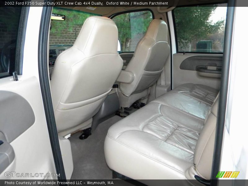 Oxford White / Medium Parchment 2002 Ford F350 Super Duty XLT Crew Cab 4x4 Dually