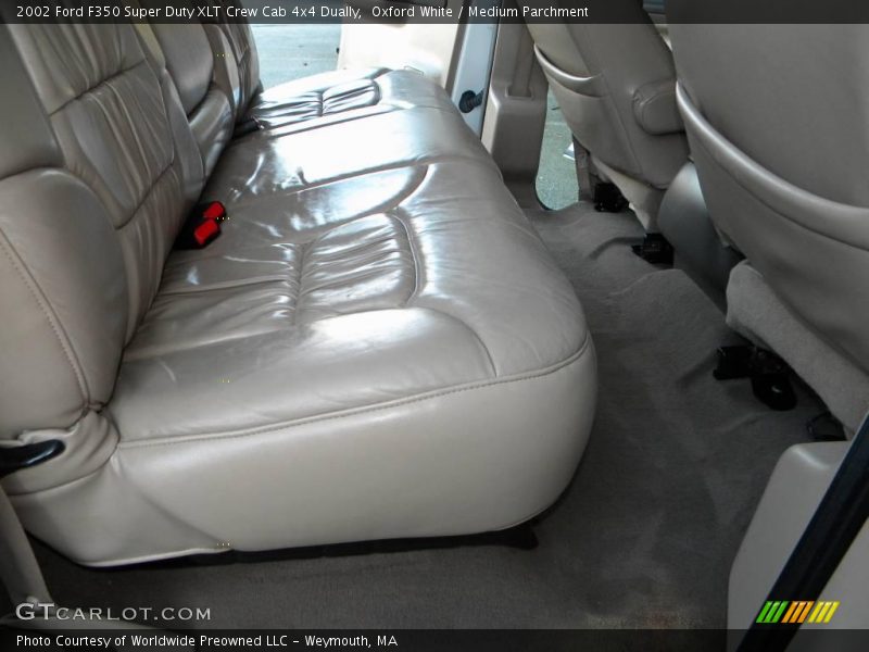 Oxford White / Medium Parchment 2002 Ford F350 Super Duty XLT Crew Cab 4x4 Dually