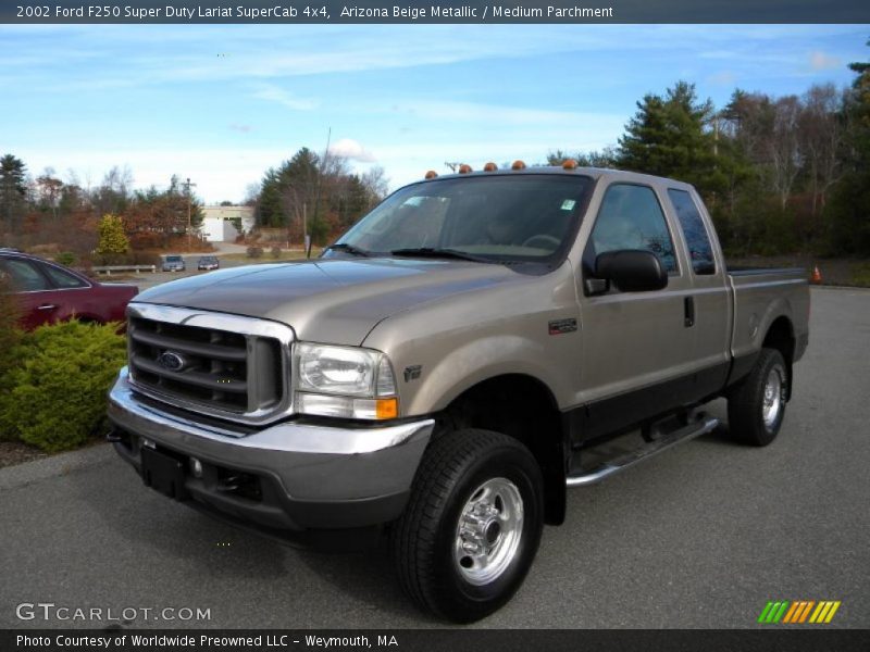 Arizona Beige Metallic / Medium Parchment 2002 Ford F250 Super Duty Lariat SuperCab 4x4