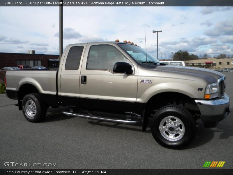 Arizona Beige Metallic / Medium Parchment 2002 Ford F250 Super Duty Lariat SuperCab 4x4