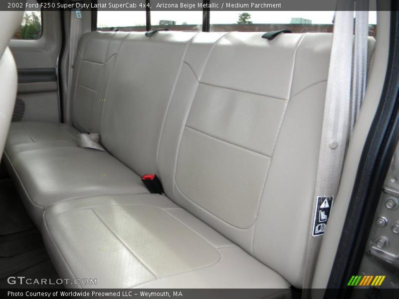 Arizona Beige Metallic / Medium Parchment 2002 Ford F250 Super Duty Lariat SuperCab 4x4