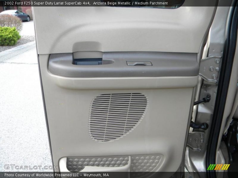 Arizona Beige Metallic / Medium Parchment 2002 Ford F250 Super Duty Lariat SuperCab 4x4