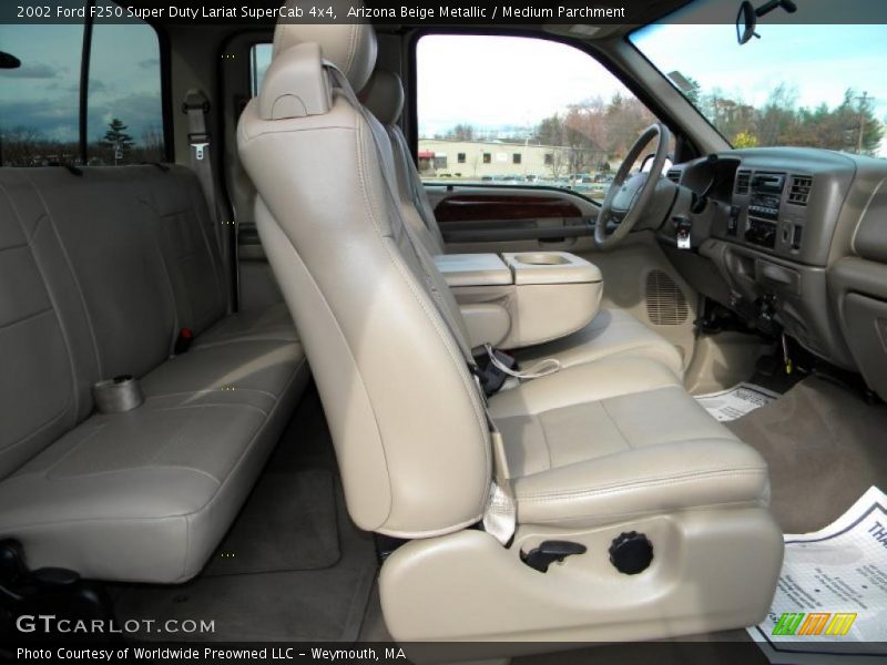 Arizona Beige Metallic / Medium Parchment 2002 Ford F250 Super Duty Lariat SuperCab 4x4