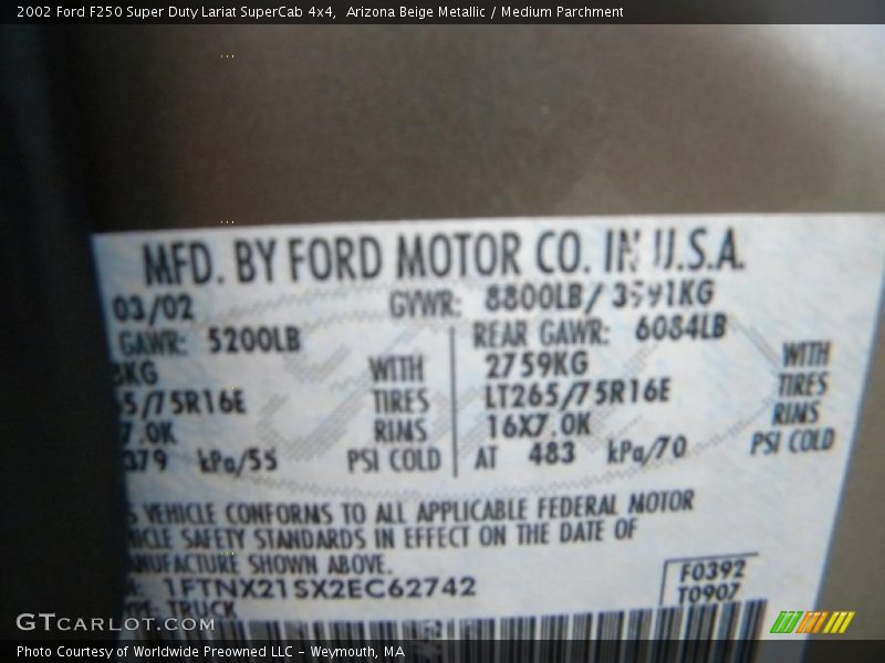 Arizona Beige Metallic / Medium Parchment 2002 Ford F250 Super Duty Lariat SuperCab 4x4
