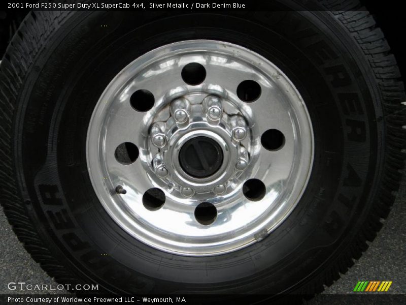 Silver Metallic / Dark Denim Blue 2001 Ford F250 Super Duty XL SuperCab 4x4