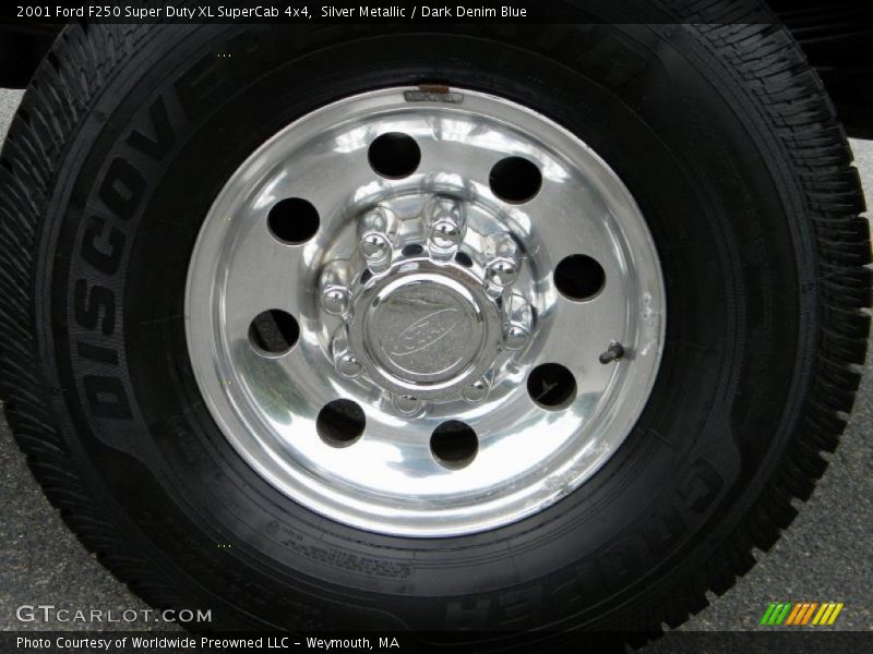 Silver Metallic / Dark Denim Blue 2001 Ford F250 Super Duty XL SuperCab 4x4