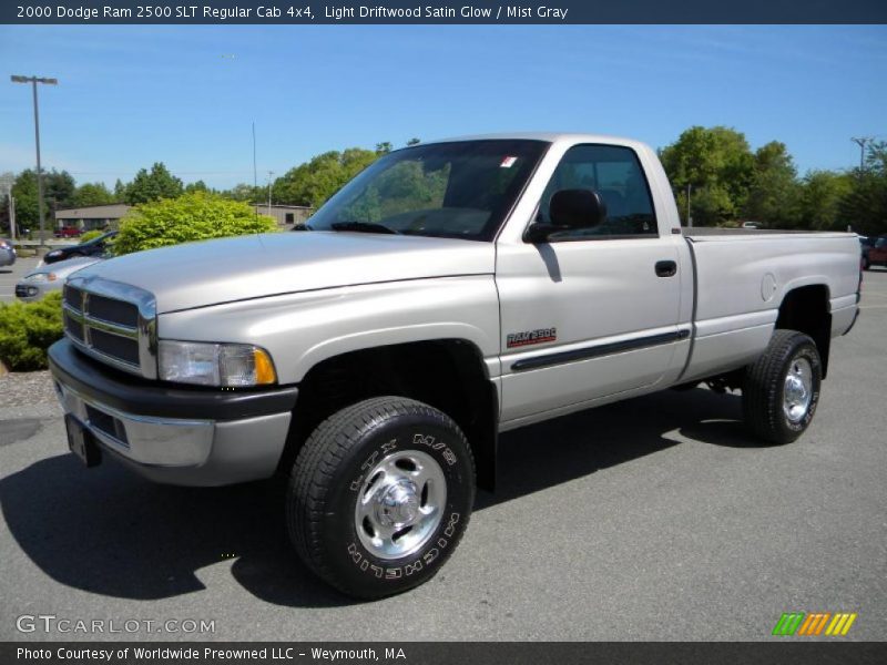 Front 3/4 View of 2000 Ram 2500 SLT Regular Cab 4x4