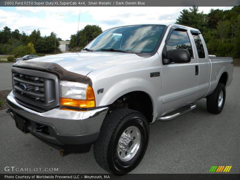 Silver Metallic / Dark Denim Blue 2001 Ford F250 Super Duty XL SuperCab 4x4