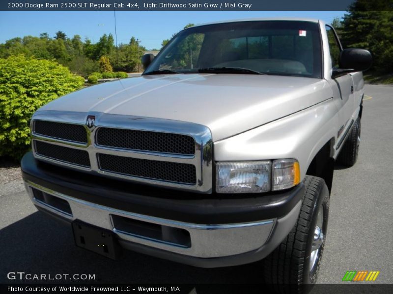 Light Driftwood Satin Glow / Mist Gray 2000 Dodge Ram 2500 SLT Regular Cab 4x4