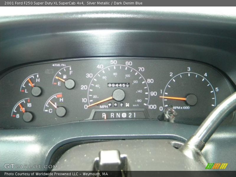 Silver Metallic / Dark Denim Blue 2001 Ford F250 Super Duty XL SuperCab 4x4