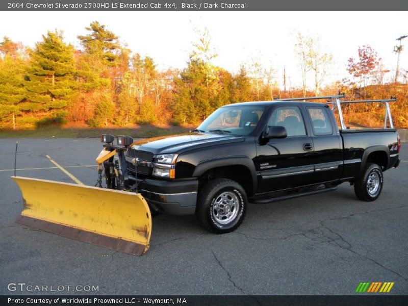 Black / Dark Charcoal 2004 Chevrolet Silverado 2500HD LS Extended Cab 4x4