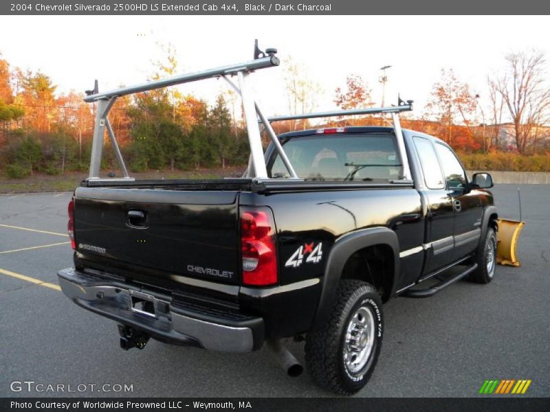 Black / Dark Charcoal 2004 Chevrolet Silverado 2500HD LS Extended Cab 4x4