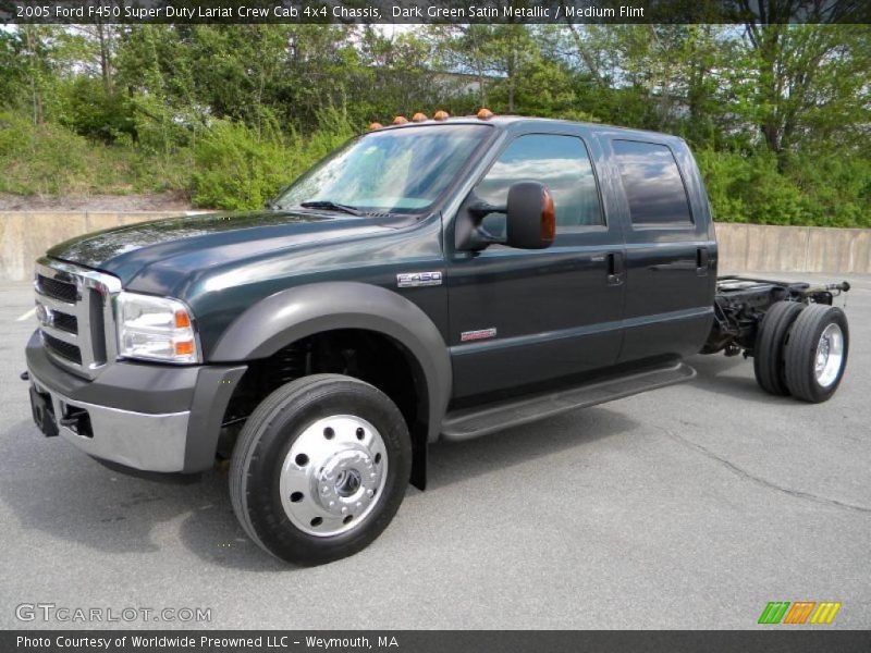 Front 3/4 View of 2005 F450 Super Duty Lariat Crew Cab 4x4 Chassis
