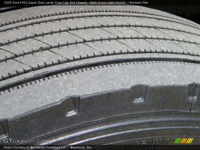 Dark Green Satin Metallic / Medium Flint 2005 Ford F450 Super Duty Lariat Crew Cab 4x4 Chassis