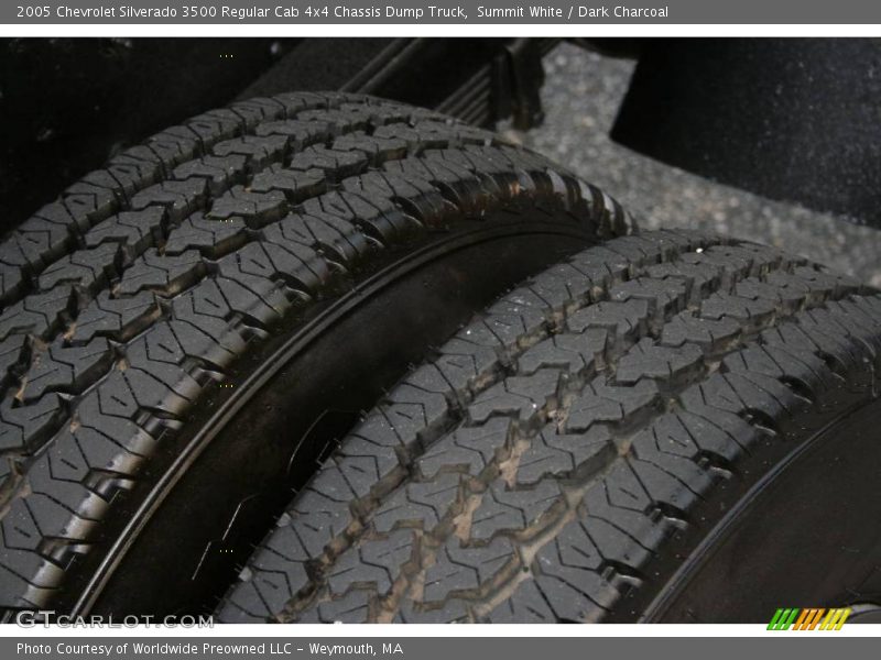 Summit White / Dark Charcoal 2005 Chevrolet Silverado 3500 Regular Cab 4x4 Chassis Dump Truck