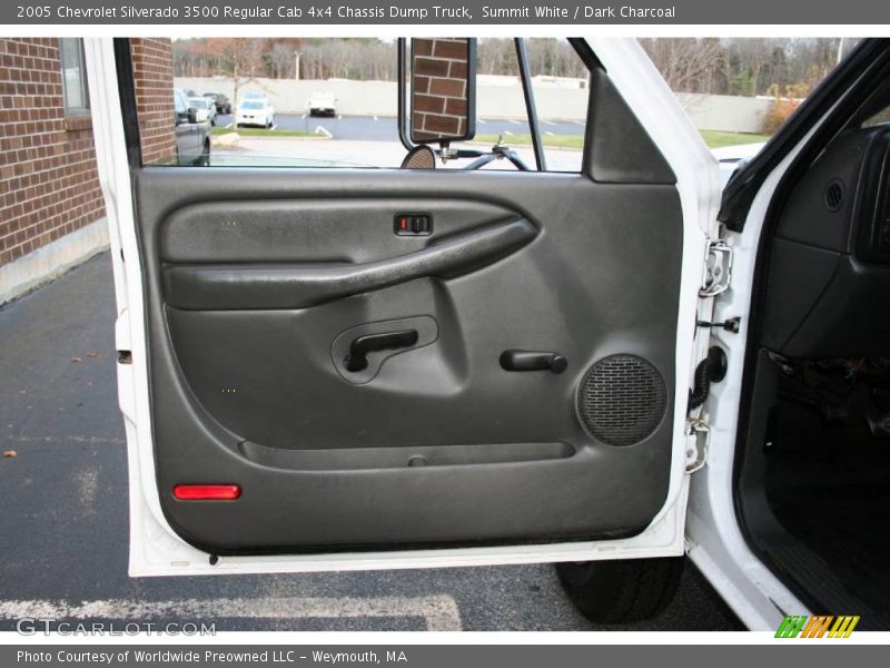 Door Panel of 2005 Silverado 3500 Regular Cab 4x4 Chassis Dump Truck