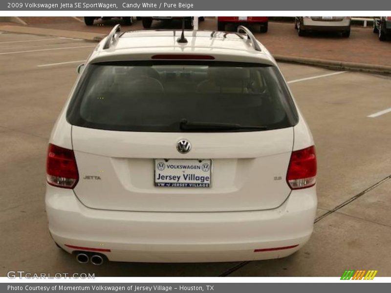 Candy White / Pure Beige 2009 Volkswagen Jetta SE SportWagen