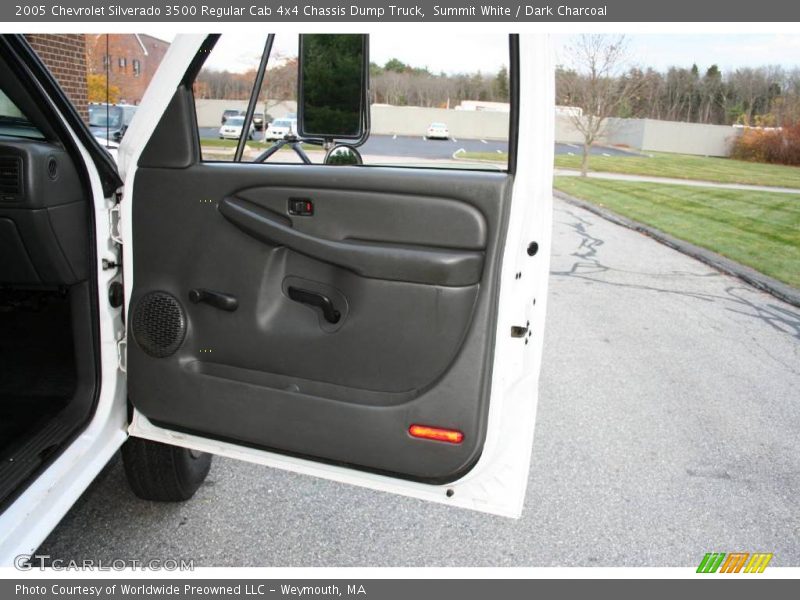 Summit White / Dark Charcoal 2005 Chevrolet Silverado 3500 Regular Cab 4x4 Chassis Dump Truck