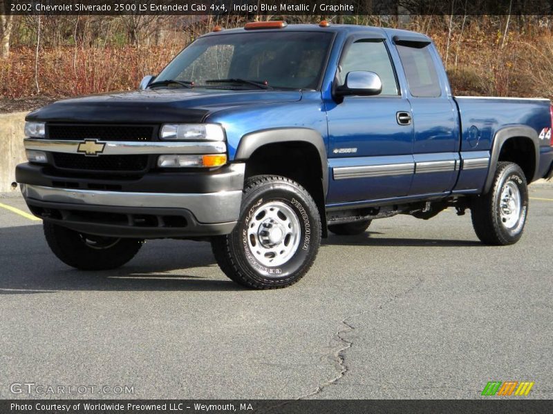 Indigo Blue Metallic / Graphite 2002 Chevrolet Silverado 2500 LS Extended Cab 4x4