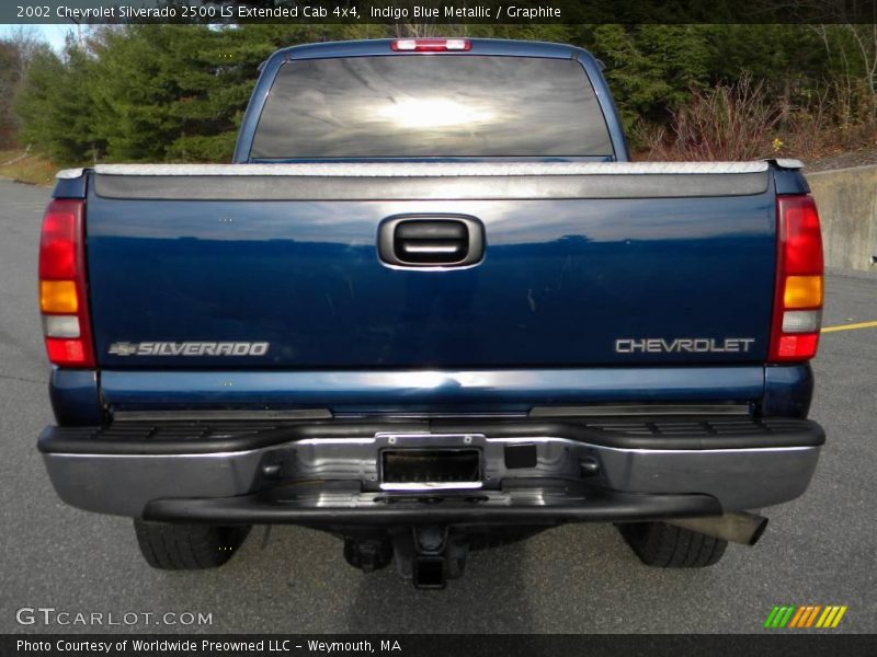 Indigo Blue Metallic / Graphite 2002 Chevrolet Silverado 2500 LS Extended Cab 4x4