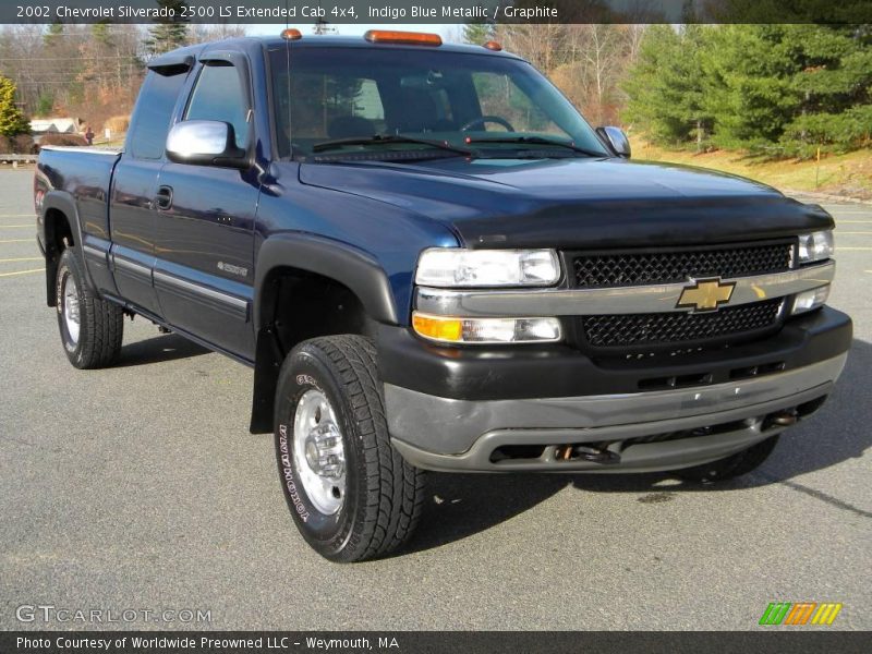 Indigo Blue Metallic / Graphite 2002 Chevrolet Silverado 2500 LS Extended Cab 4x4
