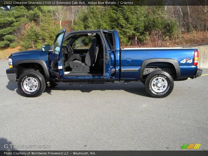 Indigo Blue Metallic / Graphite 2002 Chevrolet Silverado 2500 LS Extended Cab 4x4