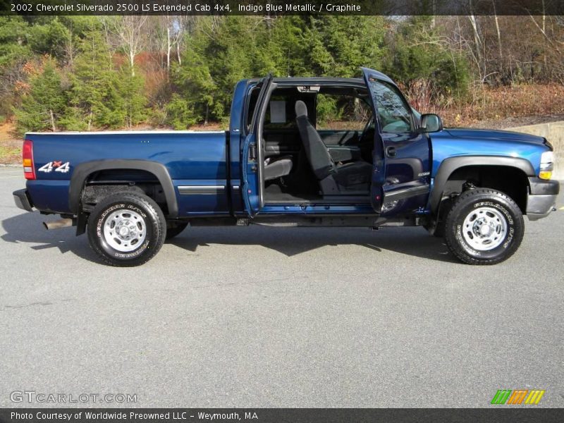 Indigo Blue Metallic / Graphite 2002 Chevrolet Silverado 2500 LS Extended Cab 4x4