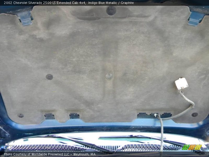 Indigo Blue Metallic / Graphite 2002 Chevrolet Silverado 2500 LS Extended Cab 4x4