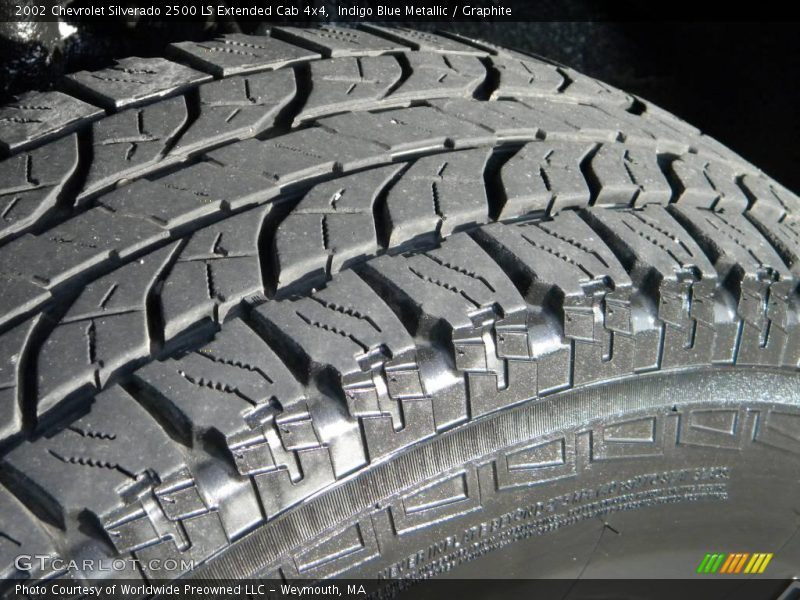 Indigo Blue Metallic / Graphite 2002 Chevrolet Silverado 2500 LS Extended Cab 4x4