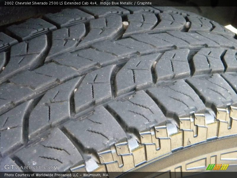 Indigo Blue Metallic / Graphite 2002 Chevrolet Silverado 2500 LS Extended Cab 4x4