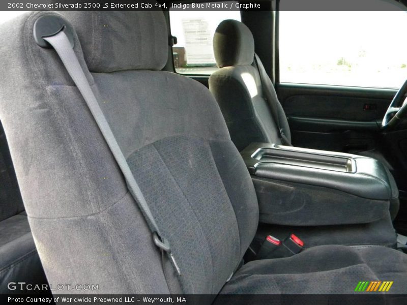 Indigo Blue Metallic / Graphite 2002 Chevrolet Silverado 2500 LS Extended Cab 4x4