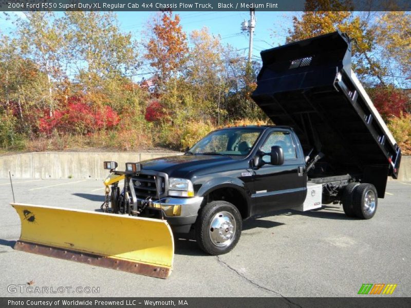  2004 F550 Super Duty XL Regular Cab 4x4 Chassis Plow Truck Black